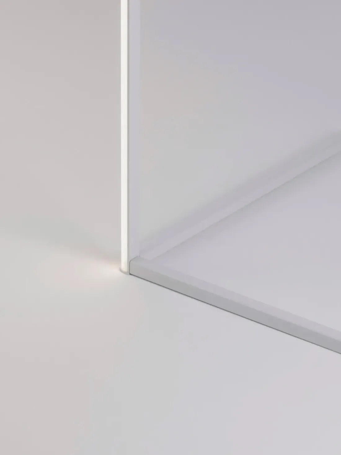Lámpara de pie LED V-line