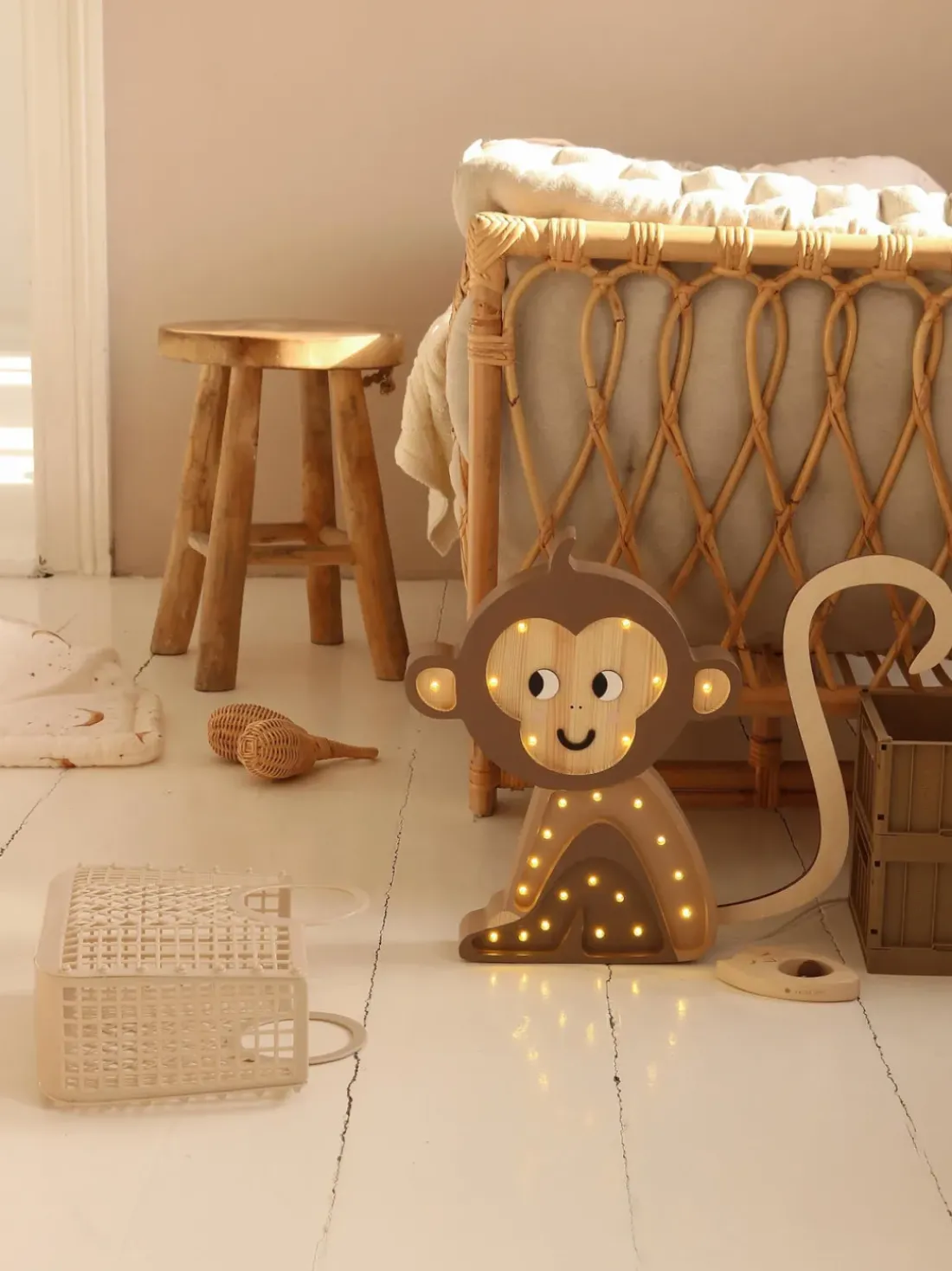 Lámpara infantil LED artesanal regulable con función de temporizador y control a mando Monkey