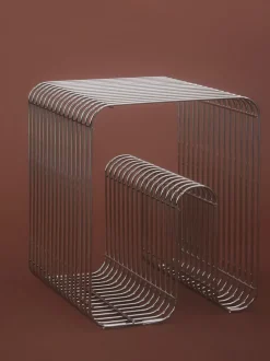 Mesa auxiliar de metal Curva