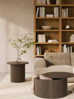 Mesa de centro redonda de madera con espacio de almacenamiento Nele