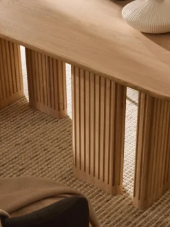 Mesa de comedor de madera de roble Jolka, tamaños diferentes