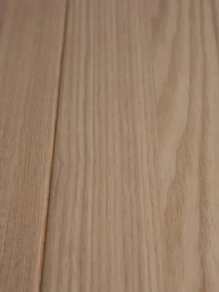 Mesa de comedor de madera Storm, tamaños diferentes