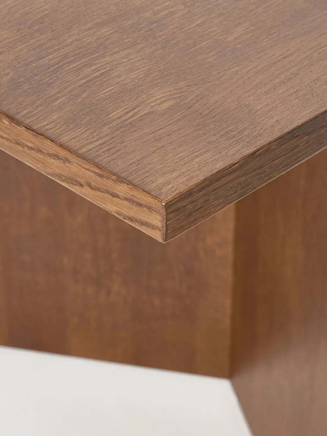 Mesa de comedor de madera Toni, tamaños diferentes