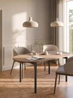 Mesa de comedor ovalada Mavi, tamaños diferentes