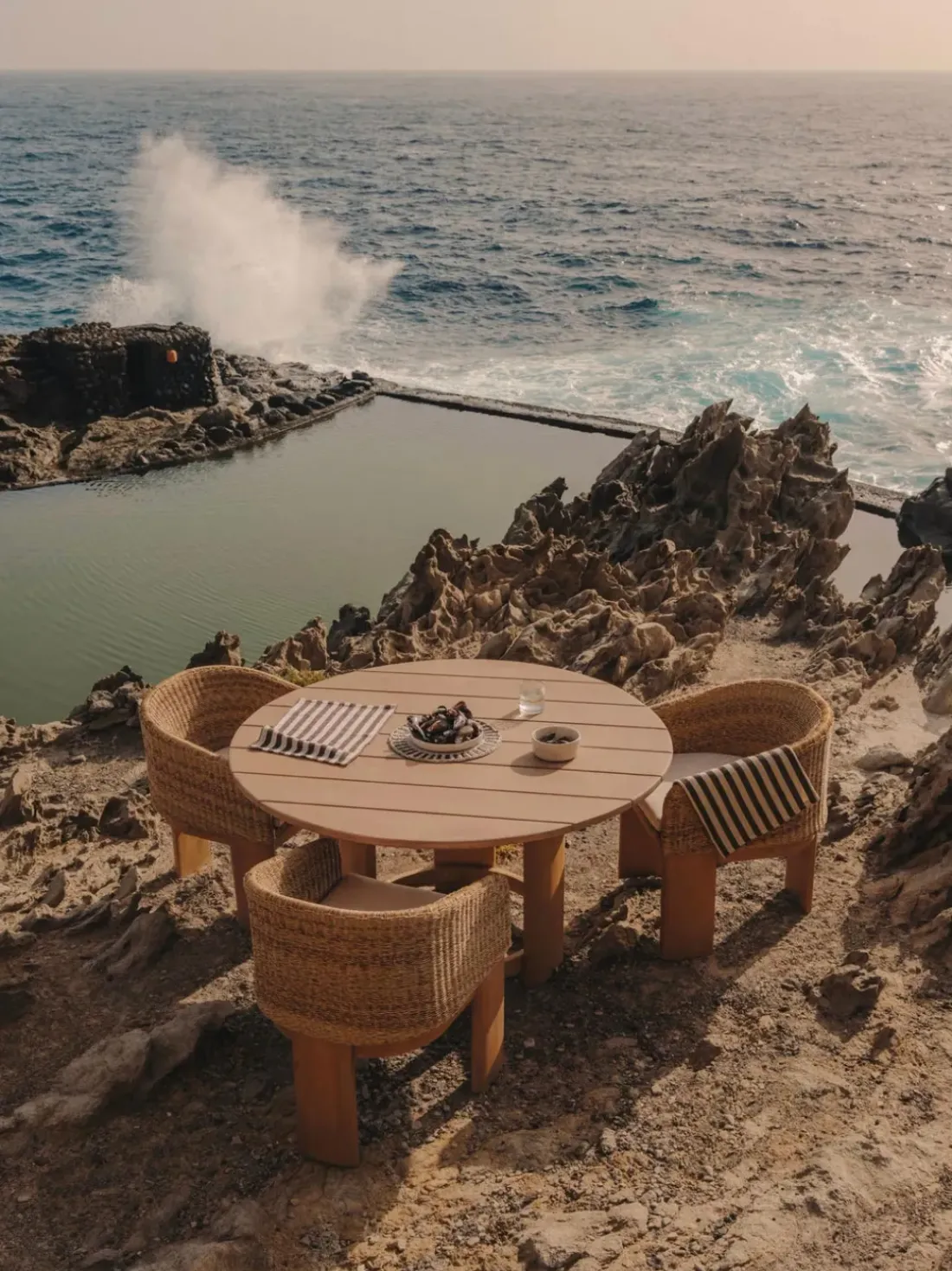 Mesa de jardín redonda de madera de eucalipto Xoriguer, Ø 140 cm