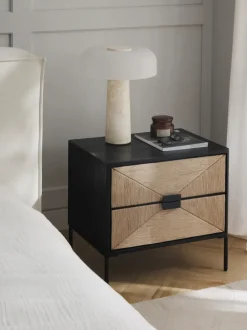 Mesita de noche de madera de mango June, con cajones