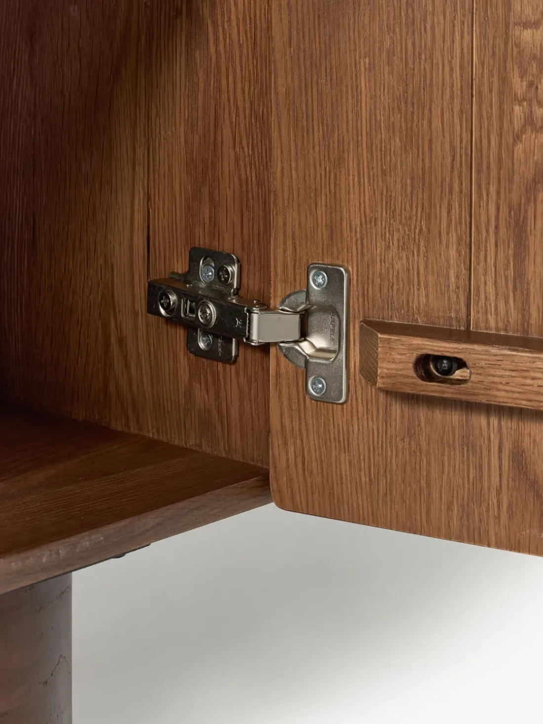 Mesita de noche de madera de roble Cadi