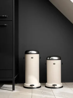 Papelera con pedal Vipp15