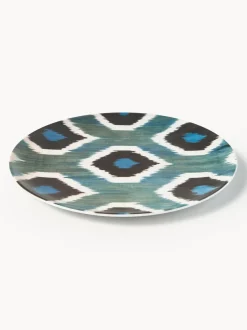 Plato llano artesanal de porcelana Ikat