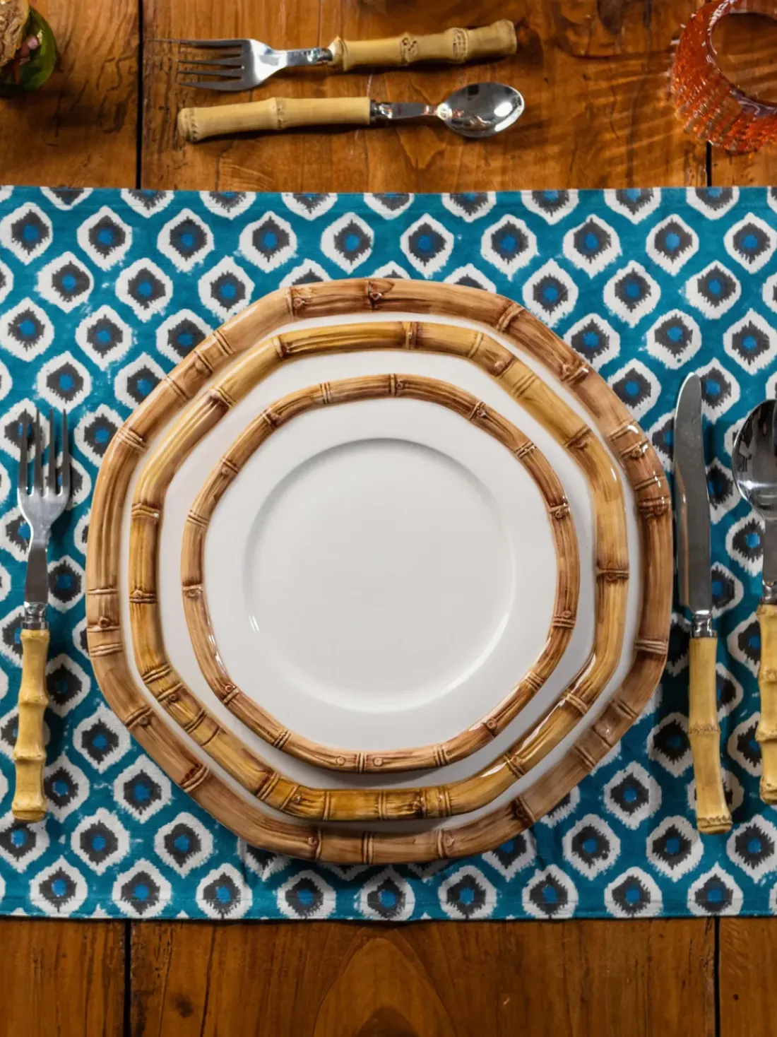 Plato postre pintado a mano Bamboo
