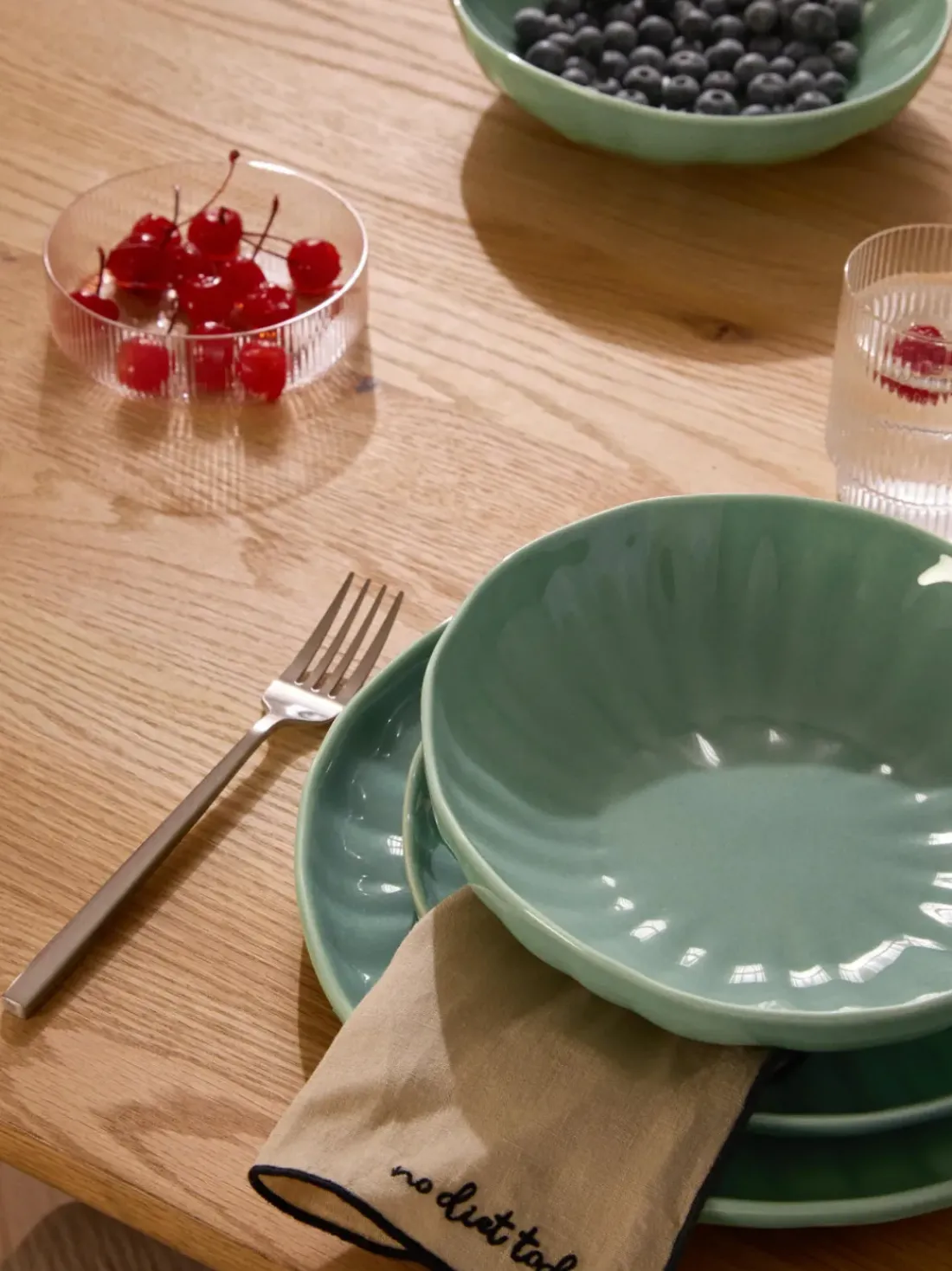 Platos postre de porcelana con relieves Sali, 4 uds.