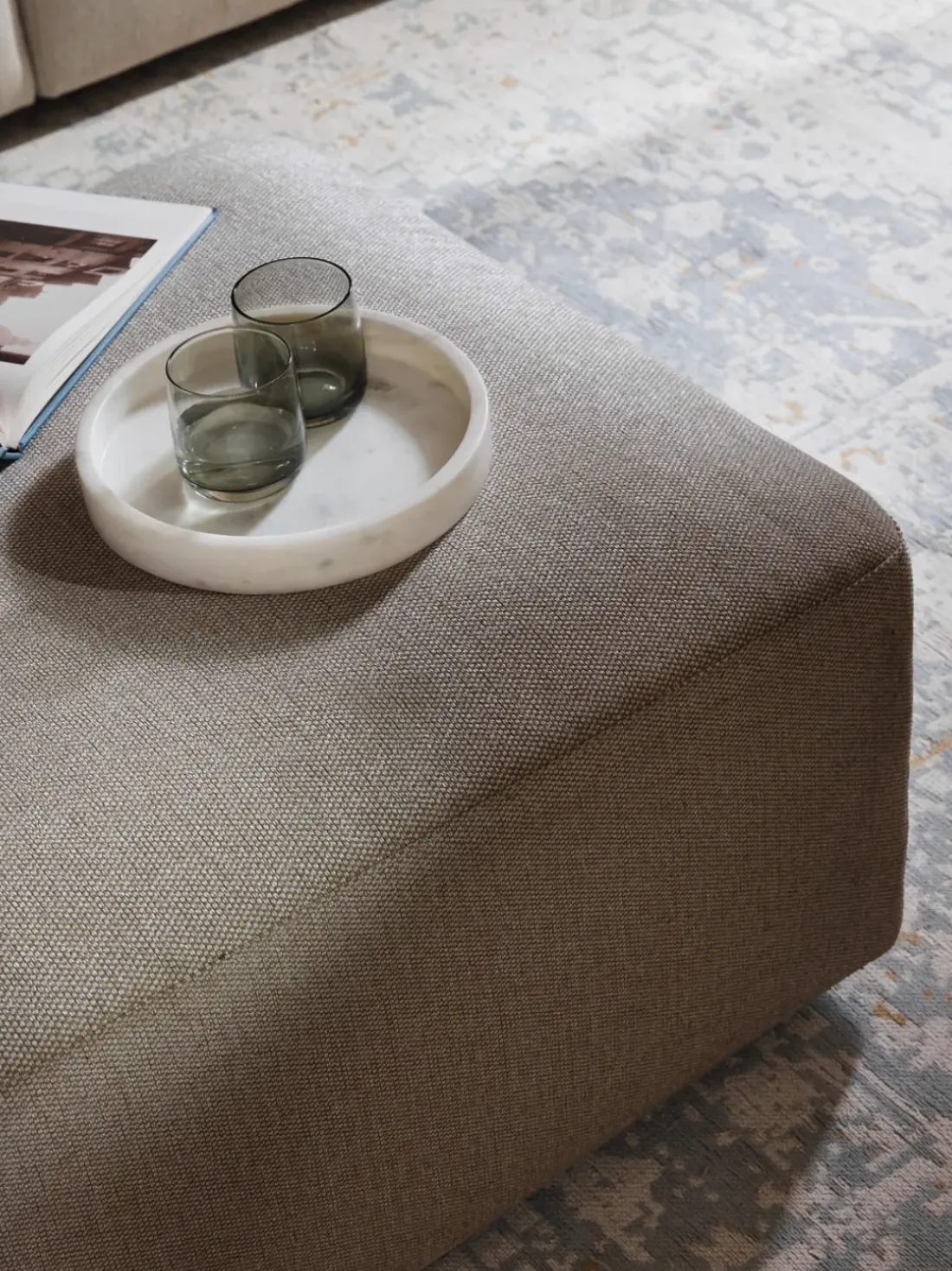 Puf reposapiés grande Melva, 116 x 72 cm