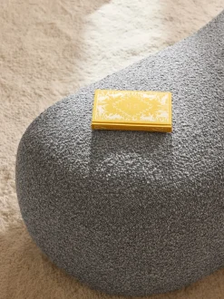 Reposapiés puf grande en tejido bouclé Alba