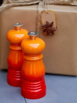 Salero y pimentero con molinillo de cerámica Creuset, 2 uds.