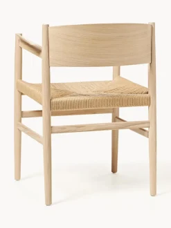 Silla artesanal de madera y mimbre con reposabrazos Nestor