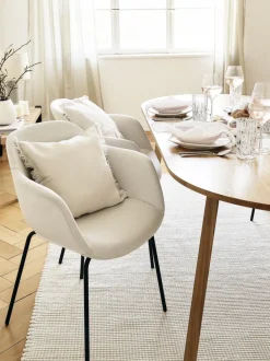 Silla con asiento estrecho y reposabrazos Fiji