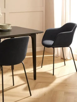 Silla con asiento estrecho y reposabrazos Fiji