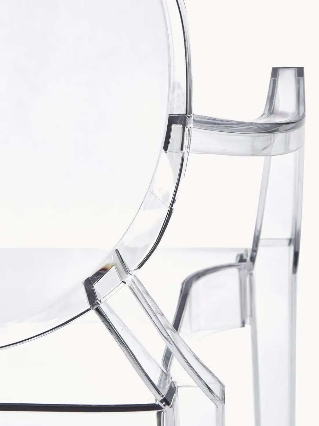 Silla con reposabrazos de diseño Louis Ghost