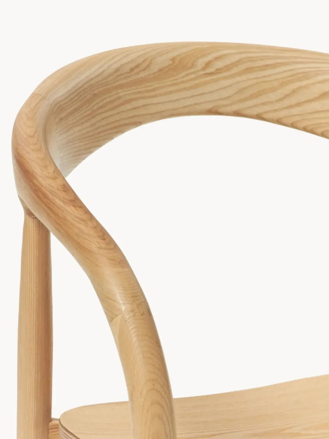 Silla con reposabrazos de madera de fresno Camille