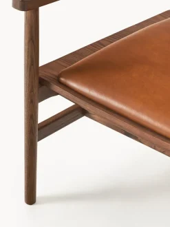 Silla con reposabrazos de madera de fresno y asiento de cuero Hayo