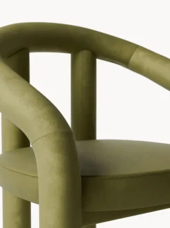 Silla con reposabrazos de terciopelo Calan