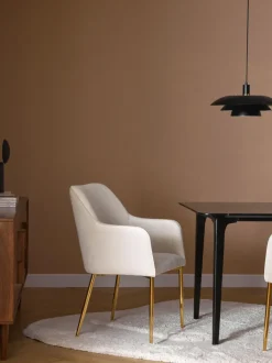Silla con resposabrazos en terciopelo Ava