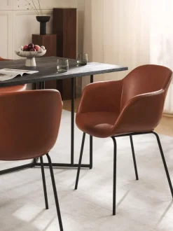 Silla de cuero sintético con reposabrazos Fiji