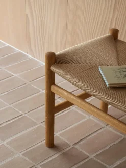 Silla de madera con asiento tejido a mano CH36