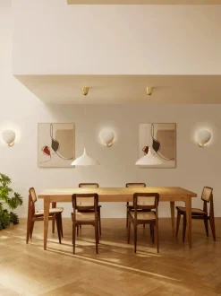 Silla de madera de nogal con tejido vienés C-Chair