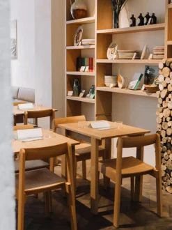 Sillas apilables de madera de roble Blueprint, 2 uds.