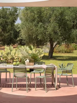 Sillas de jardín apilables con reposabrazos Doga, 2 uds.