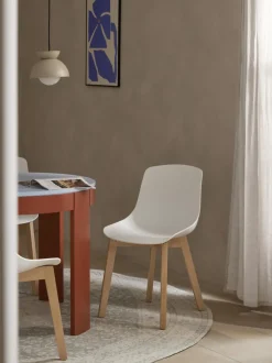 Sillas de plástico con patas de madera Dave, 2 uds.