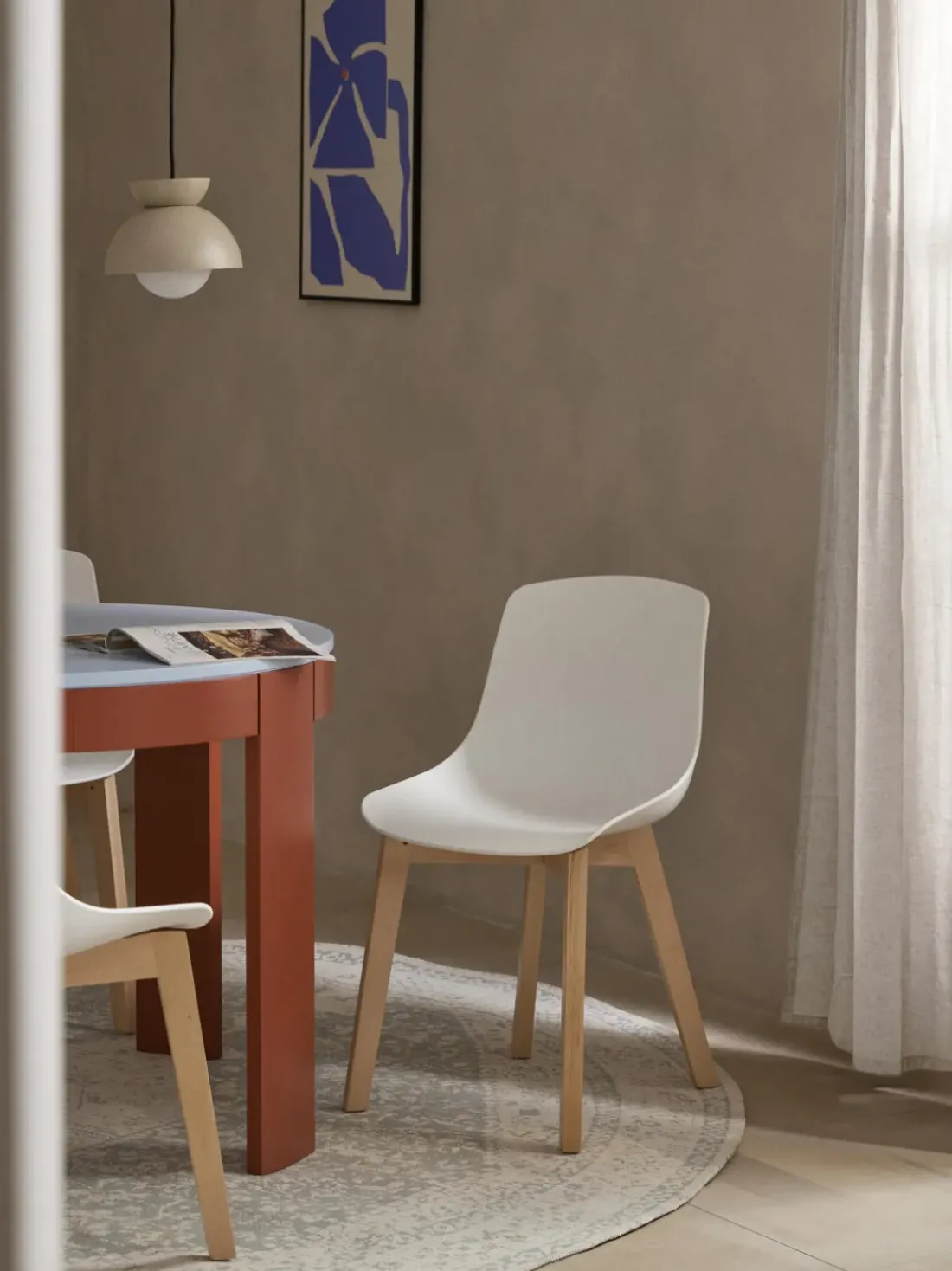 Sillas de plástico con patas de madera Dave, 2 uds.