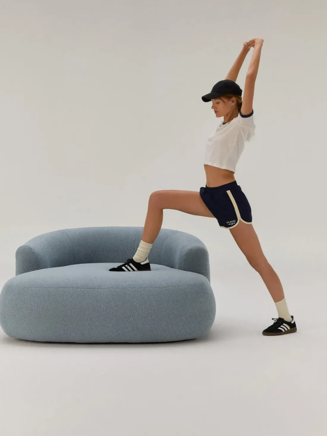 Sillón lounge grande en tejido bouclé Sofia