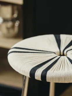 Taburete bajo Morice, negro/ivory