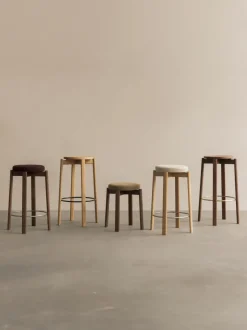 Taburete de madera de nogal Passage