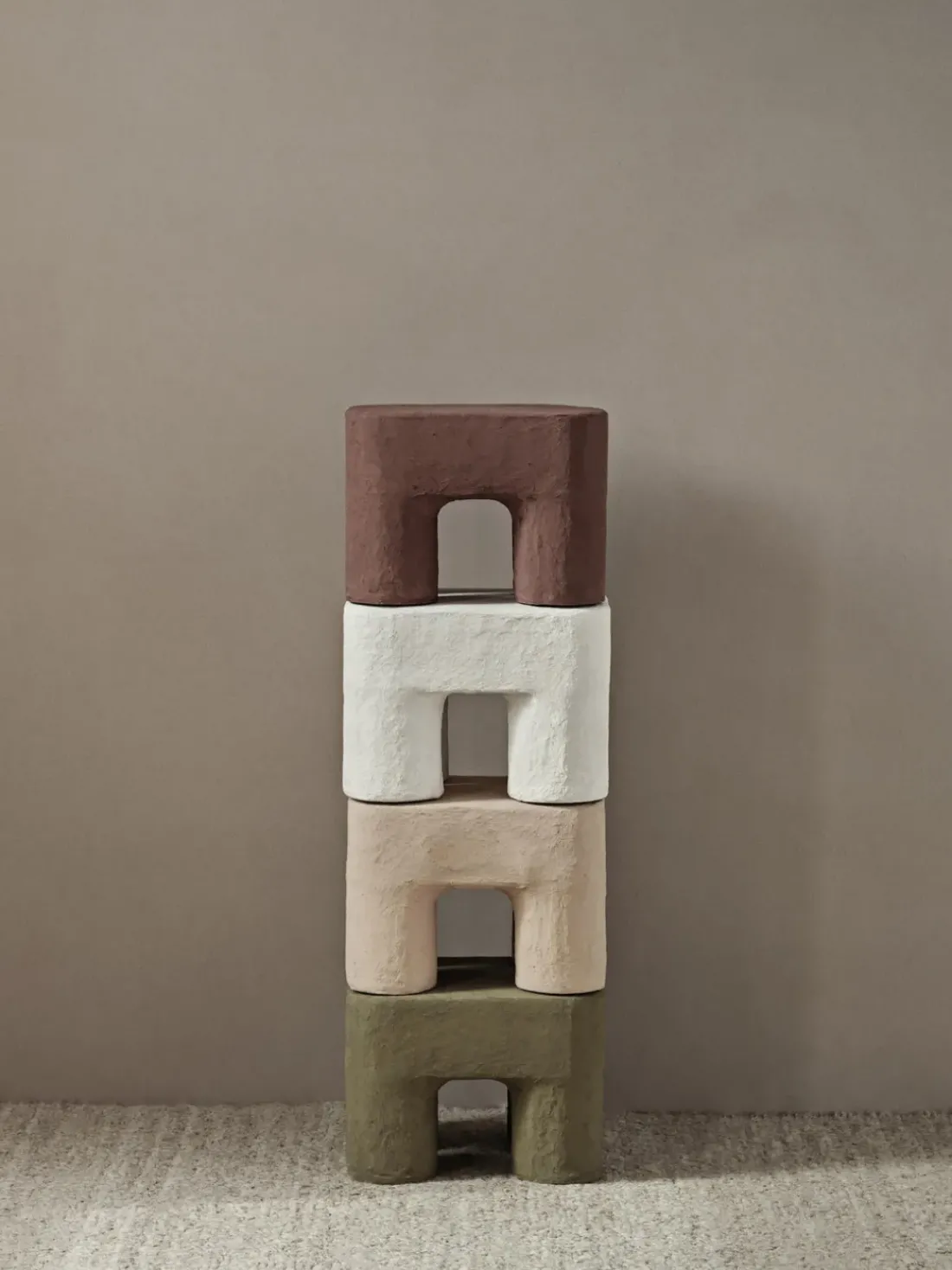 Taburete infantil artesanal Podo