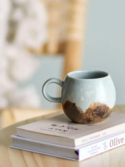 Taza artesanal con esmalte Paula