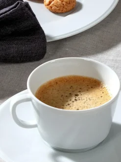 Tazas pequeñas con platitos de porcelana artesanales Vitruv, 2 uds.