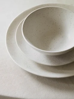 Vajilla artesanal Nordic Vanilla, 4 comensales (12 pzas.)