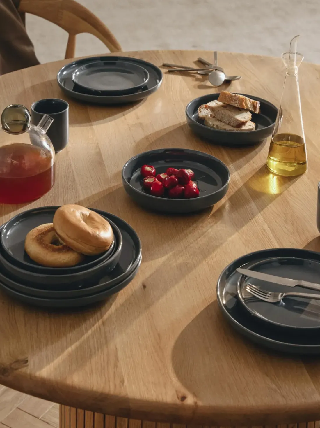 Vajilla de porcelana Nessa, 4 comensales (12 pzas.)