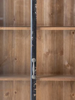 Vitrina de madera Hazem