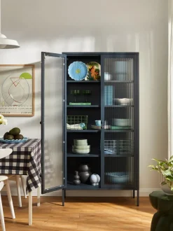 Vitrina de metal con cristal acanalado The Collector