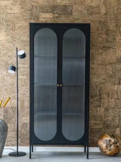 Vitrina de metal con cristal acanalado Adelaide